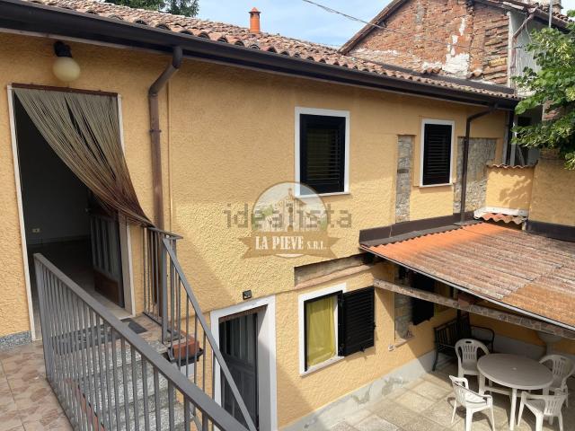 Villetta a schiera in vendita di 120 m² in Via della Chiesa, 17