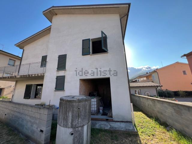 Villetta a schiera in vendita di 120 m² in Via Eroi dello Spazio, 14