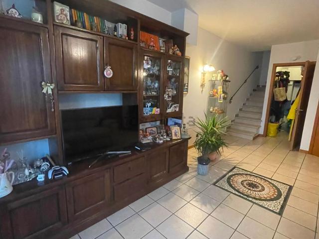 Villetta a schiera in vendita di 120 m² in Via Francesco Chiusa