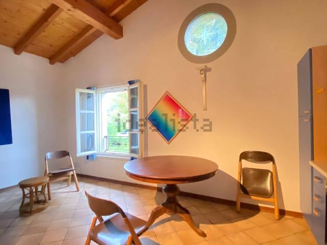 Villetta a schiera in vendita di 120 m² in Via Montepelato Nord, 40
