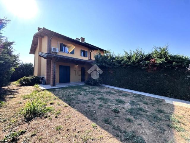 Villetta a schiera in vendita di 120 m² in Via Madre B. Regazzoni