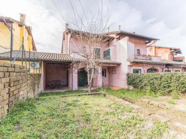 Villetta a schiera in vendita di 120 m² in Via Miguel Hernandez, 8