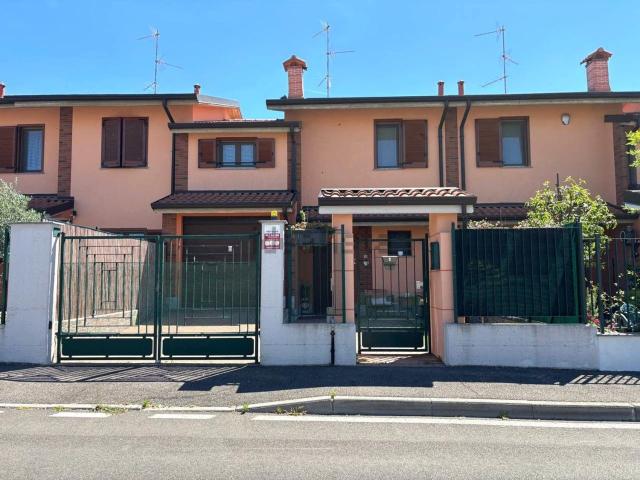 Villetta a schiera in vendita di 120 m² in Via Vittime della Mafia