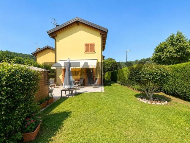 Villetta a schiera in vendita di 121 m² in Via al Parco Giochi, 500