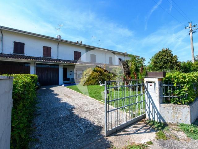 Villetta a schiera in vendita di 122 m² in Via Mulino, 23