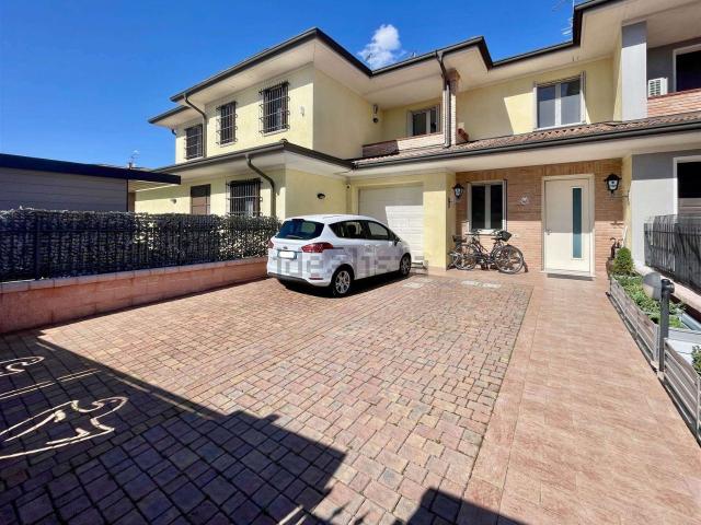 Villetta a schiera in vendita di 124 m²