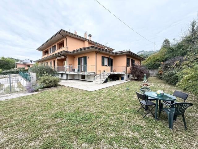 Villetta a schiera in vendita di 124 m² in Via Cristoforo Colombo