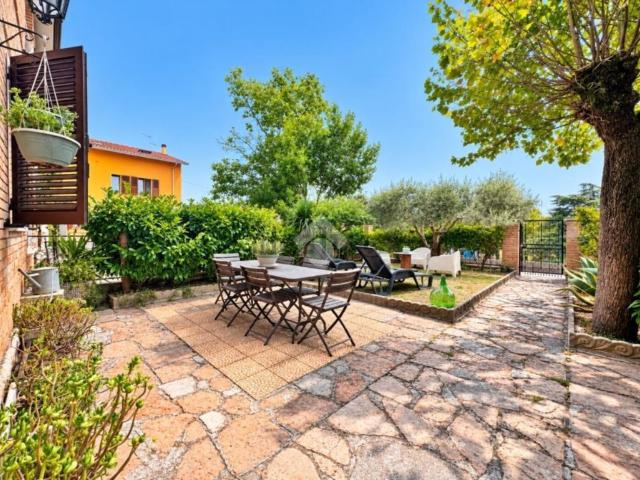 Villetta a schiera in vendita di 124 m² in Via IV Novembre, 10