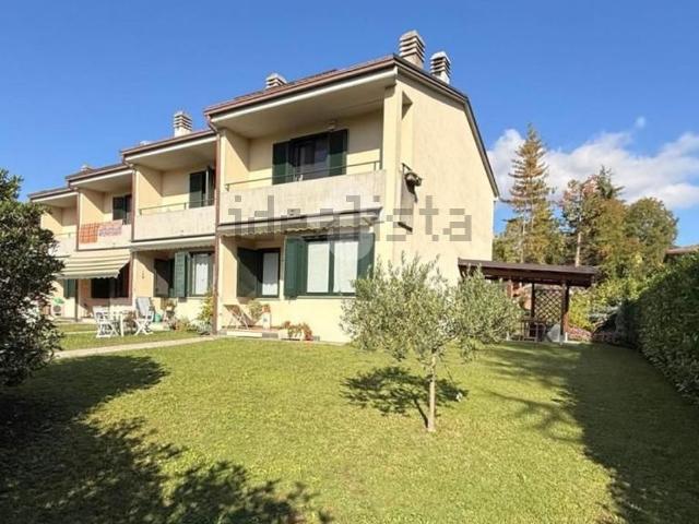 Villetta a schiera in vendita di 124 m² in Via Luigi Alesini, 38