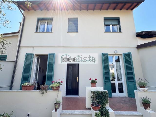 Villetta a schiera in vendita di 150 m² in Via Cortona