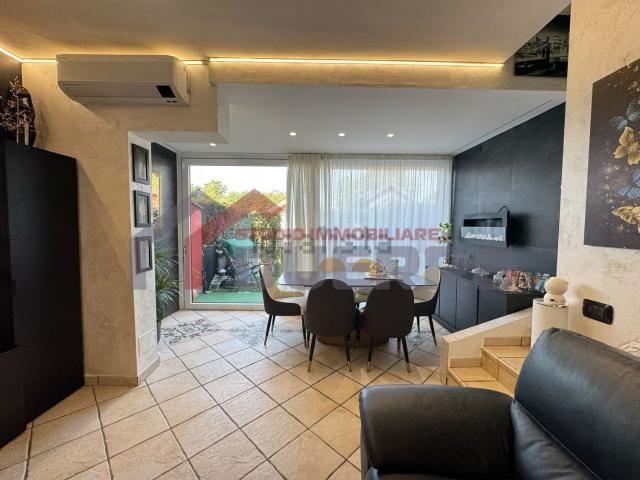 Villetta a schiera in vendita di 125 m² in Via Bellini, 13