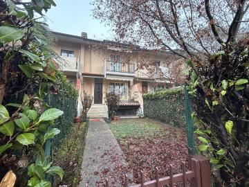 Villetta a schiera in vendita di 125 m² in Via Don Giuseppe Vavassori, 54
