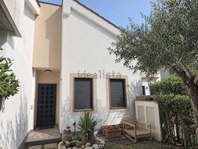 Villetta a schiera in vendita di 125 m² in Viale Corona Australe, 45