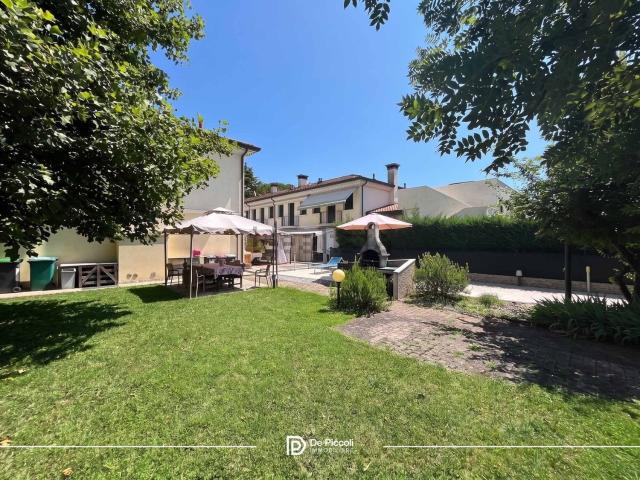 Villetta a schiera in vendita di 126 m² in Via Giacomo Leopardi, 18