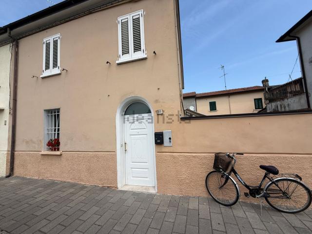 Villetta a schiera in vendita di 126 m² in Via Giacomo Matteotti, 23
