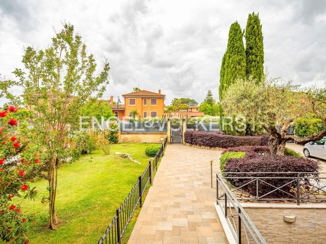 Villetta a schiera in vendita di 126 m² in Via Stefano Vanzina