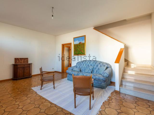 Villetta a schiera in vendita di 127 m² in Via de Roseè Gabriella, 23