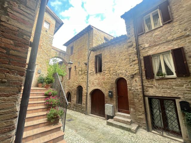 Villetta a schiera in vendita di 128 m² in Via del Castello, 8
