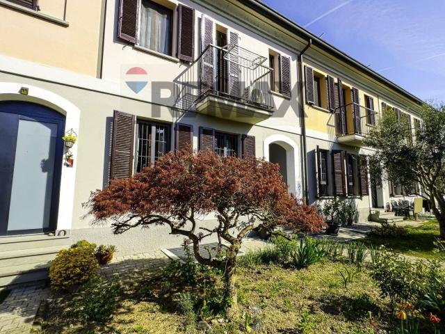 Villetta a schiera in vendita di 128 m² in Via Fratelli di Dio, 6
