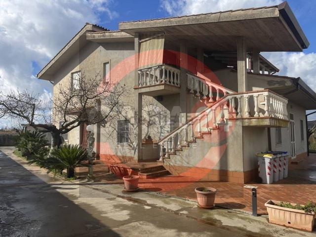 Villetta a schiera in vendita di 128 m² in Strada Valletta, 7