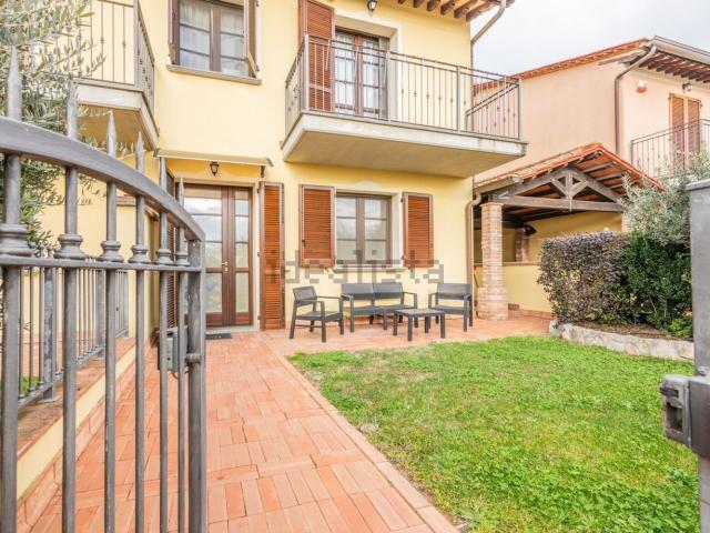 Villetta a schiera in vendita di 129 m² in Via le Lame