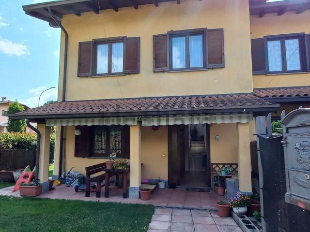 Villetta a schiera in vendita di 130 m² in Via Coloder, 3