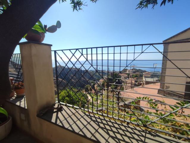 Villetta a schiera in vendita di 130 m² in Via Chiesa Madre, 1