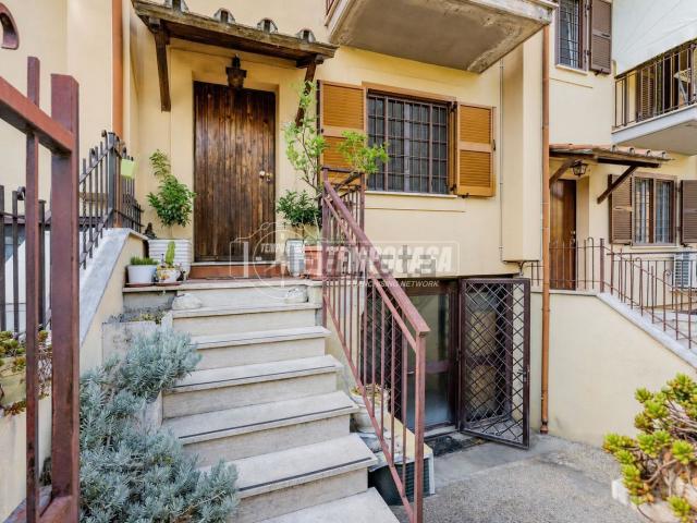 Villetta a schiera in vendita di 130 m² in Via Claudia