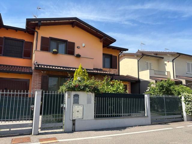 Villetta a schiera in vendita di 130 m² in Via Cristina Trivulzio di Belgioso