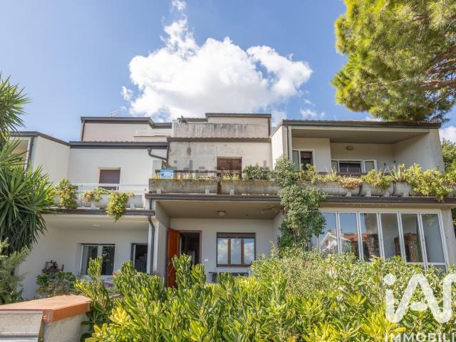 Villetta a schiera in vendita di 130 m² in Via Belvedere, 29