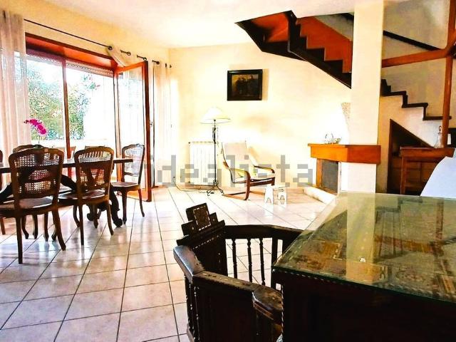 Villetta a schiera in vendita di 130 m² in Via Giunone Lucina, 182