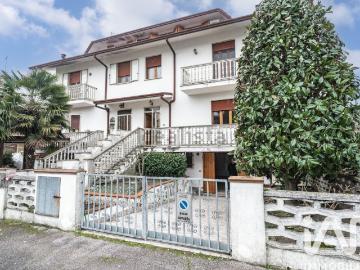 Villetta a schiera in vendita di 130 m² in Via Giuseppe di Vittorio, 9