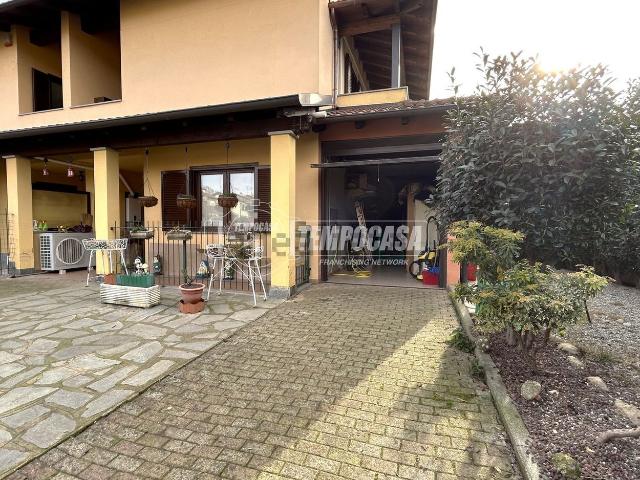 Villetta a schiera in vendita di 130 m² in Via Giacomo Matteotti