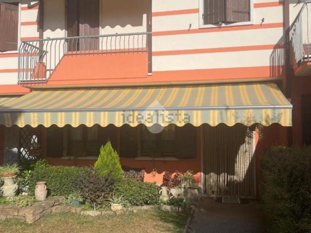 Villetta a schiera in vendita di 130 m² in Via Giacomo Puccini, 4