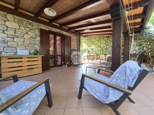 Villetta a schiera in vendita di 130 m² in Via D. Bassi