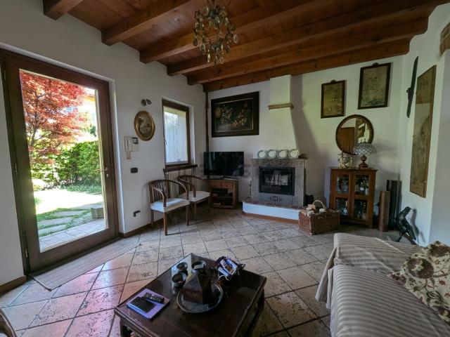 Villetta a schiera in vendita di 130 m² in Via Don A. Mazzucotelli, 7