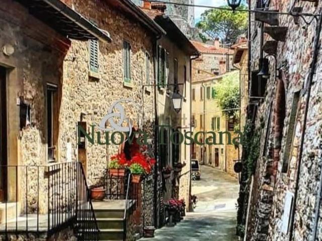 Villetta a schiera in vendita di 130 m² in Via di mezzo