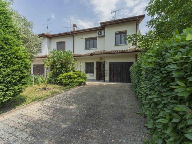 Villetta a schiera in vendita di 130 m² in Via Dino Gotti, 21