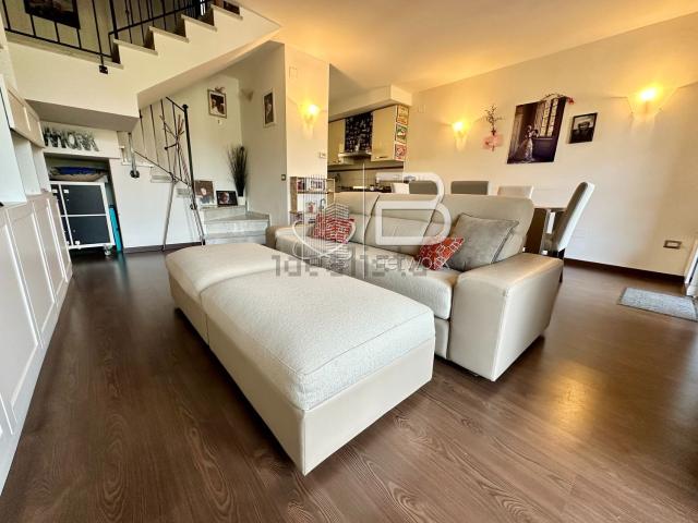 Villetta a schiera in vendita di 130 m² in Via Erbosa, 22