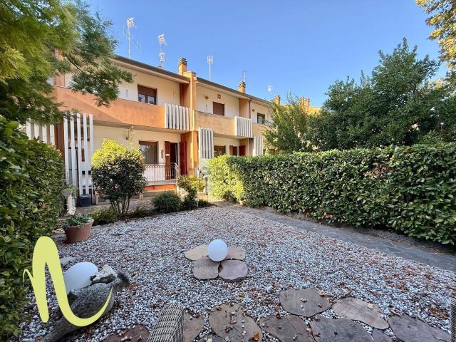 Villetta a schiera in vendita di 130 m² in Via Etna, 4