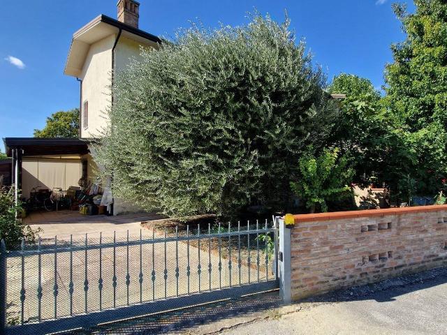 Villetta a schiera in vendita di 130 m² in Via Leonardo da Vinci, 11