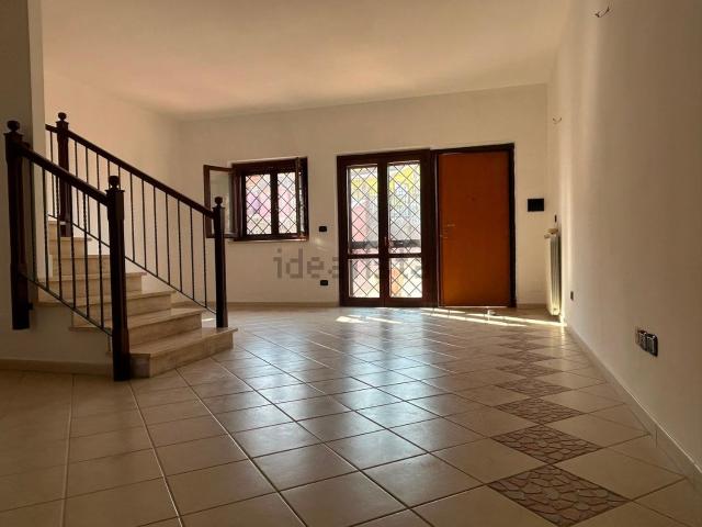 Villetta a schiera in vendita di 130 m² in Via Michelangelo Buonarroti, 34