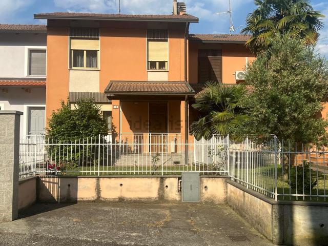 Villetta a schiera in vendita di 130 m² in Via Sant&apos Ulderico, 18
