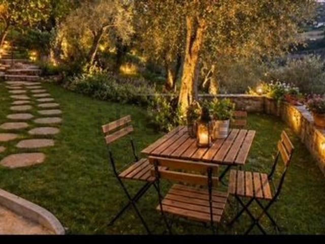 Villetta a schiera in vendita di 130 m² in Via Poggio, 4