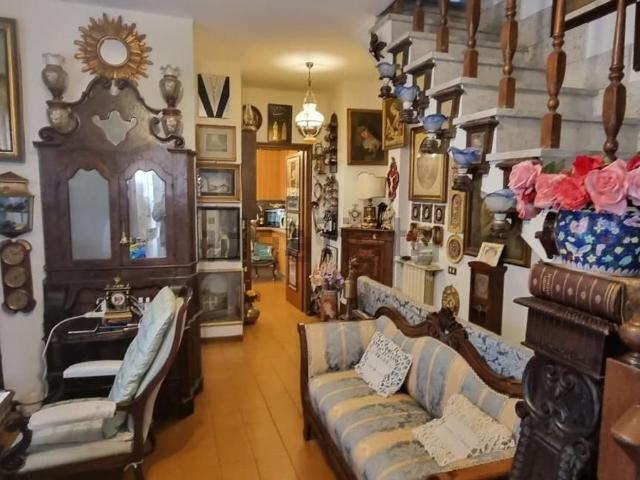 Villetta a schiera in vendita di 130 m² in Via Poggioletto