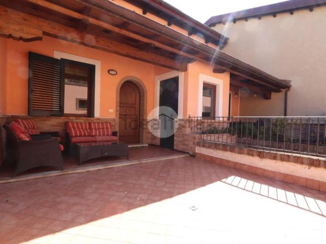 Villetta a schiera in vendita di 130 m² in Via Panoramica, 34