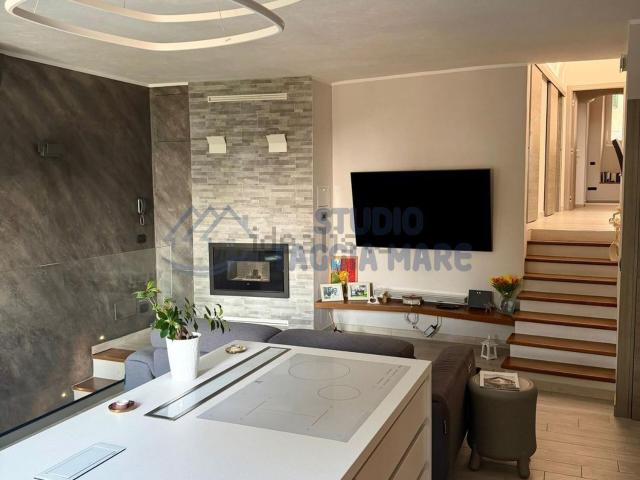 Villetta a schiera in vendita di 130 m² in Via Roma, 1