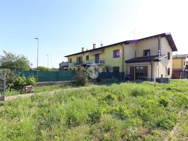 Villetta a schiera in vendita di 130 m² in Via Unione Europea, 22