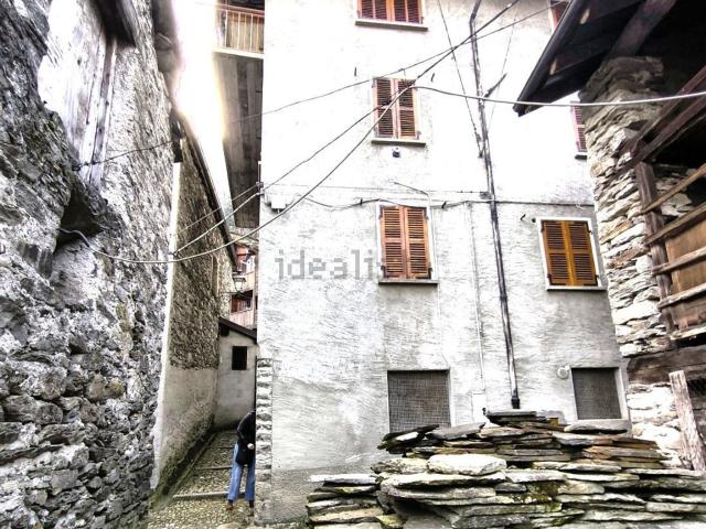 Villetta a schiera in vendita di 130 m² in Frazione Piedimeggiana