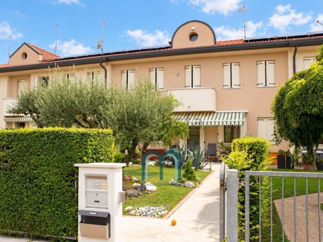 Villetta a schiera in vendita di 131 m²